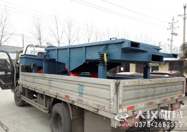 1020直線(xiàn)振動(dòng)篩分機(jī) 1020直線(xiàn)振動(dòng)篩分機(jī)